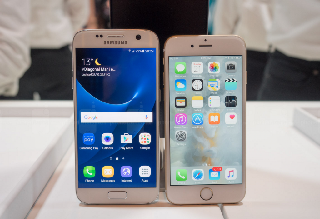 iPhone SE vs Galaxy S7 Mini